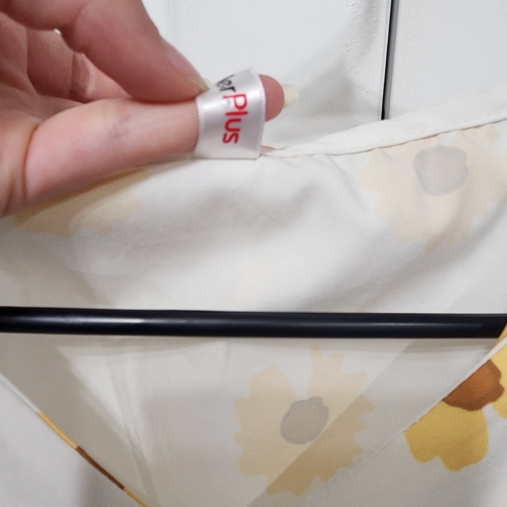 OrderPlus Floral Top - Picture 3 of 4